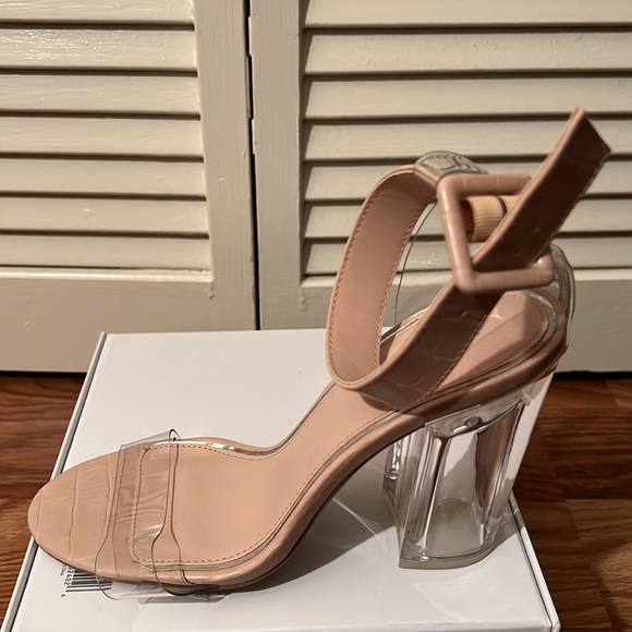 Clear block heels - size 9 - Picture 2 of 5